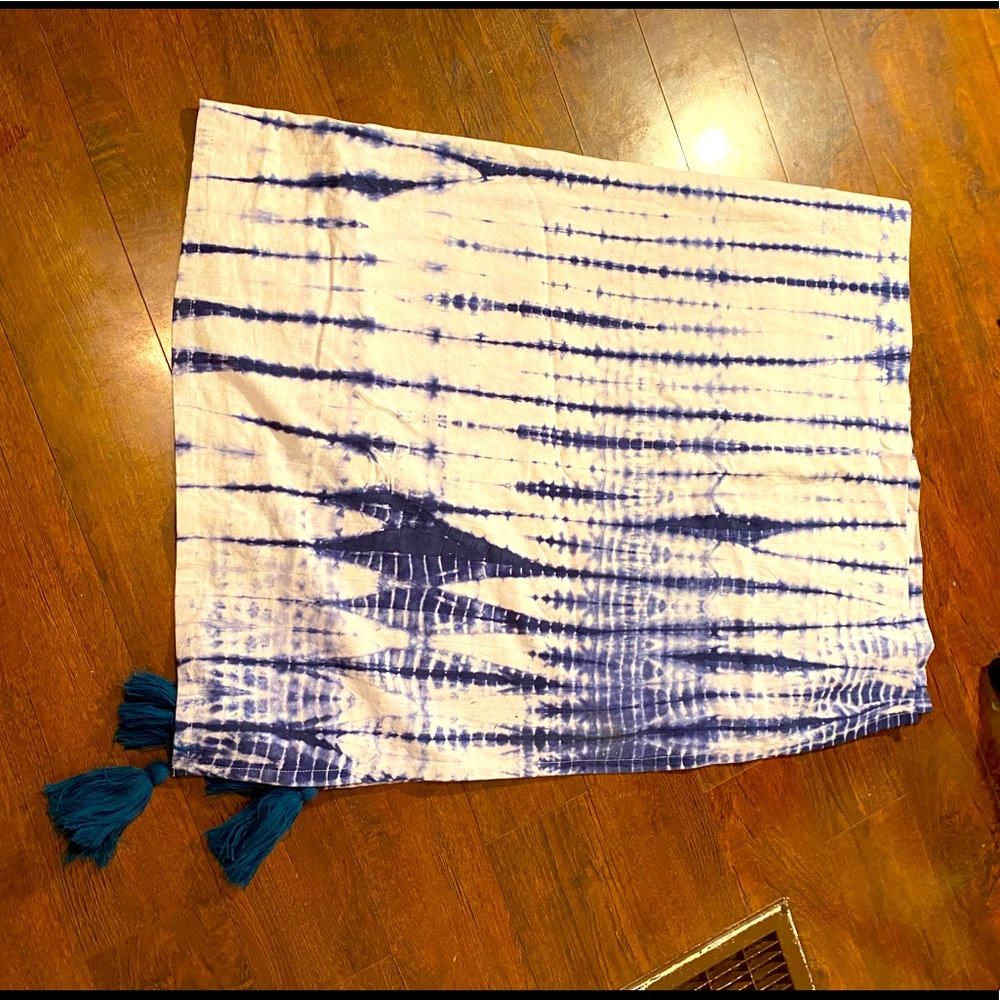 Pier 1 tie-dye throw with tassels